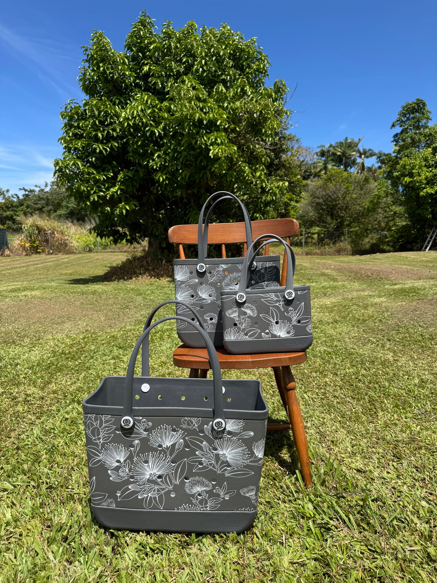 ʻEke Holoholo - Lehua (Medium)